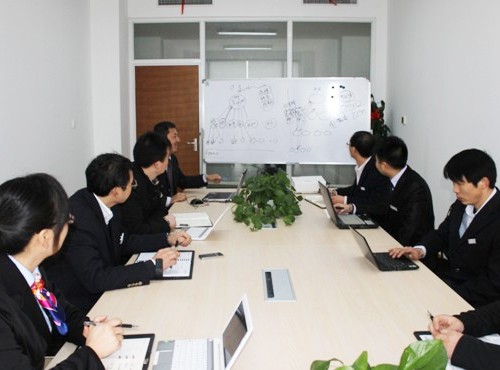 覽岳開(kāi)展“加強(qiáng)責(zé)任心，嚴(yán)把質(zhì)量關(guān)”的主題研討會(huì)